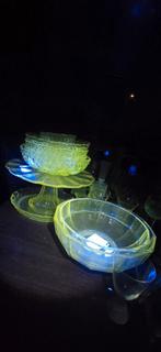 Uranium glas, Antiek en Kunst, Ophalen of Verzenden