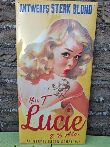 Reclamebord Lucie bier beschikbaar voor biedingen