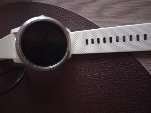 Garmin Smartwatch Vivo Active 3 en l'état, couleur blanche., Bijoux, Sacs & Beauté, Montres connectées, Utilisé, Android, Blanc