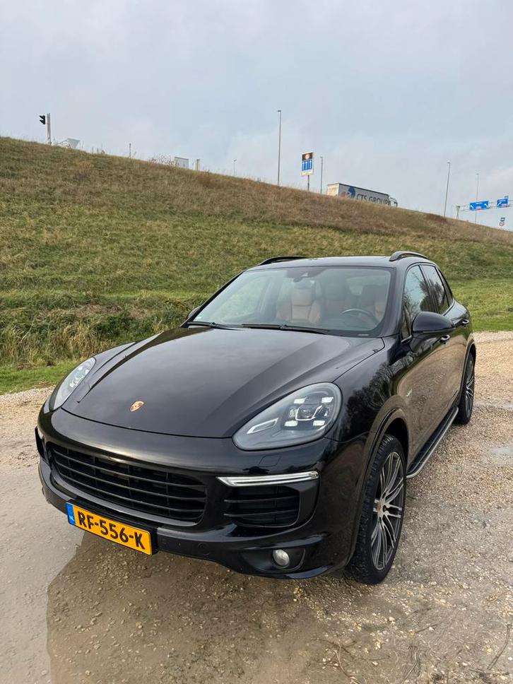 Porsche Cayenne 3.0 Hybrid Platinum GTS- en Chrono-pakket, Auto's, Porsche, Particulier, Cayenne, Panoramadak, Bruin, Leder, Ophalen