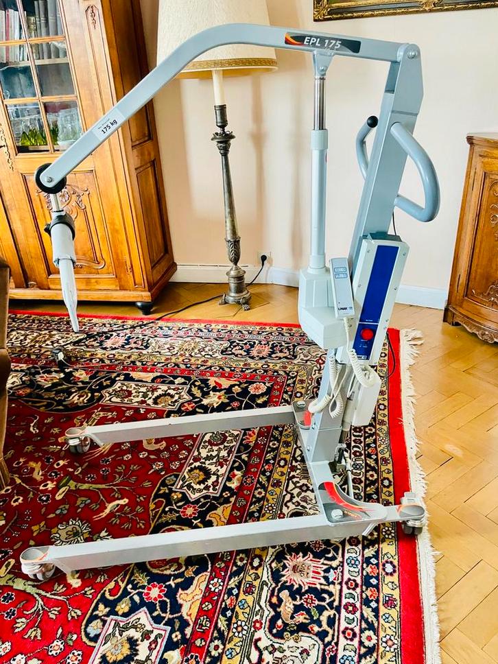 LEVE-PERSONNE ÉLECTRIQUE (PALAN) + HARNAIS, Divers, Matériel Infirmier, Comme neuf, Enlèvement