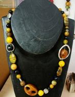 Te koop: Nieuw!! Bruine ketting met zilveren details, Bijoux, Sacs & Beauté, Colliers, Neuf, Brun, Enlèvement, Réglable