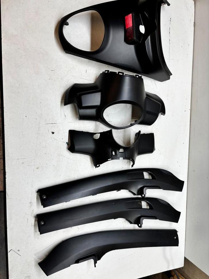 Veel onderdelen Sym Fiddle 4, Fietsen en Brommers, Brommeronderdelen | Scooters, Gebruikt, SYM, Kap, Ophalen of Verzenden