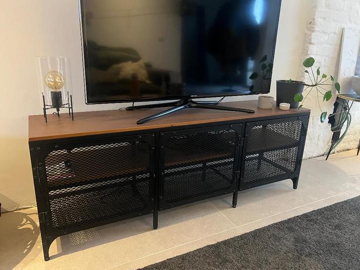 IKEA TV kast - Fjällbo, Huis en Inrichting, Kasten |Televisiemeubels, Zo goed als nieuw, Minder dan 100 cm, 150 tot 200 cm, 25 tot 50 cm