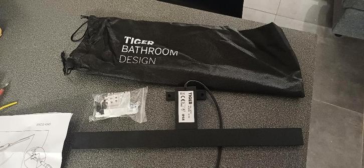 Lampes dessus de miroir de salle de bain, Huis en Inrichting, Badkamer | Badkamermeubels, Nieuw, Overige typen, Minder dan 100 cm