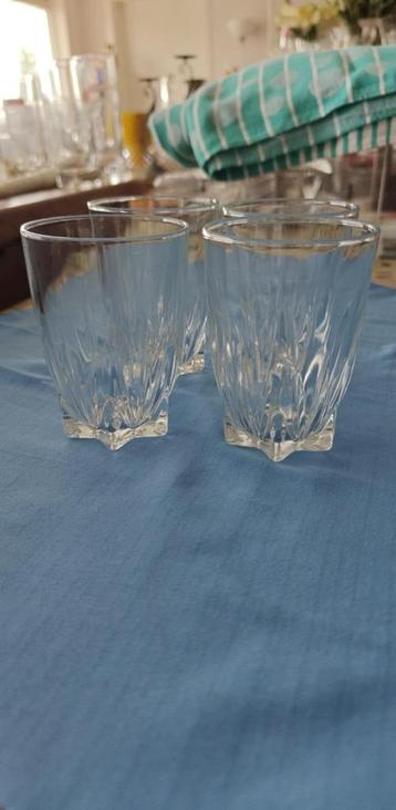 glazen 4 stuks made in France beschikbaar voor biedingen