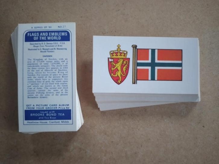 Flags and Emblems of the World complete set 50 chromos 1967, Verzamelen, Foto's en Prenten, Overige onderwerpen, 1960 tot 1980