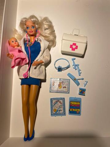 Vintage Barbie dokter beschikbaar voor biedingen