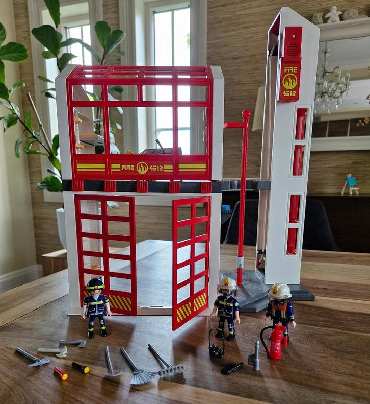 Playmobil Brandweerkazerne met sirene - 5361, Kinderen en Baby's, Speelgoed | Playmobil, Gebruikt, Ophalen of Verzenden