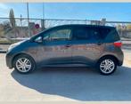Toyota Verso-S Skyview - 2013 - Essence - 5999 €, Autos, Toyota, Achat, Boîte manuelle, Toit panoramique, Particulier