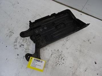 SUPPORT DE BATTERIE Volkswagen Passat (3G2) (01-2014/-), Utilisé, Volkswagen
