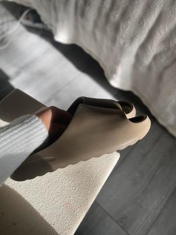 Bruine comfortabel slippers maat 41 beschikbaar voor biedingen