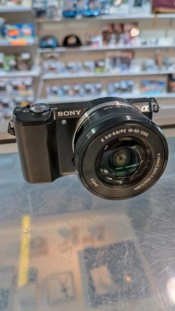 Appareil photo hybride Sony Alpha 5000 16-50mm