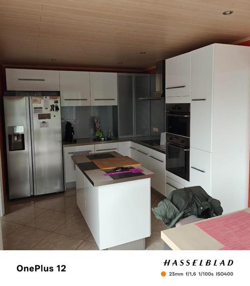 volledige geinstalleerde keuken, Huis en Inrichting, Keuken | Complete keukens, Gebruikt, Hoekkeuken, Wit, Composiet, Met kookeiland