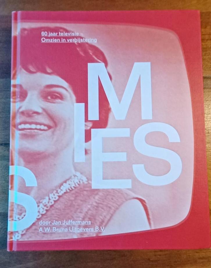 MIES // 60 jaar televisie // Mies Bouwman// 228 blz //, Livres, Cinéma, Tv & Médias, Enlèvement ou Envoi