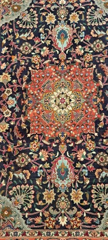 Handgemaakt Perzisch tapijt Tabriz, Enlèvement