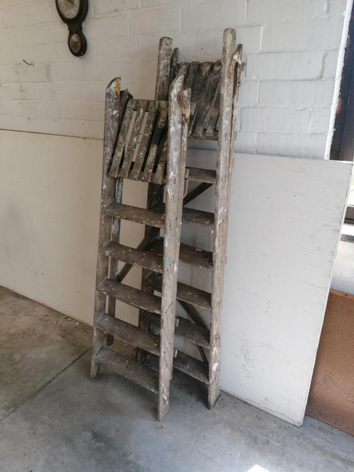 2 oude trapladders, Doe-het-zelf en Bouw, Ladders en Trappen, Gebruikt, Ladder, Minder dan 2 meter, Opvouwbaar of Inschuifbaar