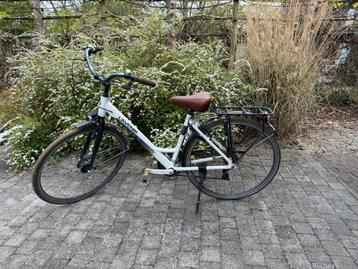 Damesfiets kleinste maat (framemaat 48) 28 inch, Fietsen en Brommers, Ophalen