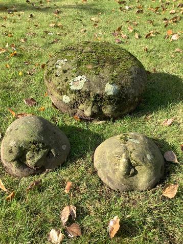 Tuindecoratie - zitstenen - 3 hoofdjes beschikbaar voor biedingen