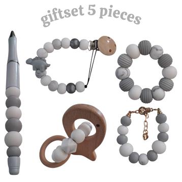 5 delig kraamcadeau geschenkset wit grijs dino beschikbaar voor biedingen
