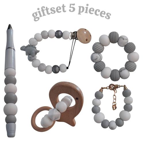 5 delig kraamcadeau geschenkset wit grijs dino, Kinderen en Baby's, Kraamcadeaus en Geboorteborden, Nieuw, Kraamcadeau, Verzenden