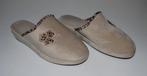 Joli pantoufles beige hiver pointure 40, Neuf, Beige, Pantoufles, Envoi