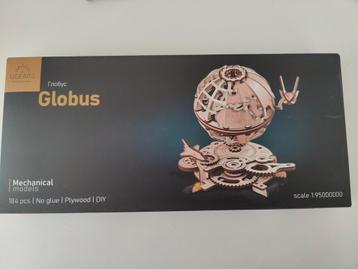 Ugears - Houten puzzel globus beschikbaar voor biedingen