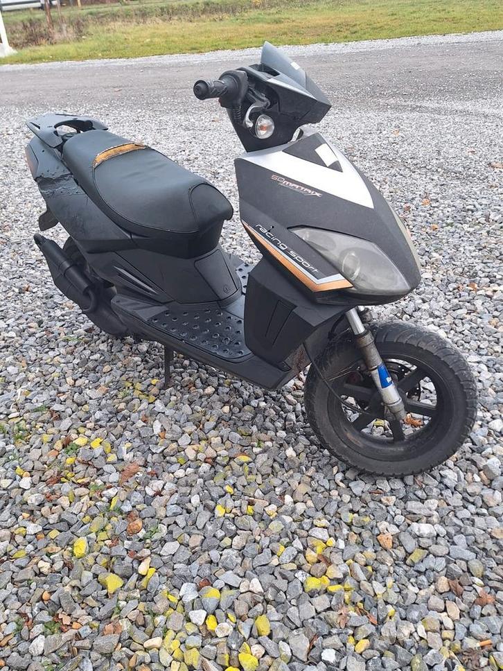 2takt 50cc scooter start en rijd 50 a 60 per uur geen papier, Fietsen en Brommers, Scooters | Piaggio, Ophalen of Verzenden