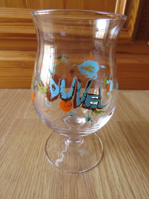 verre Duvel motifs signé Yan Sorgi, Verzamelen, Glas en Drinkglazen, Zo goed als nieuw, Bierglas, Ophalen of Verzenden