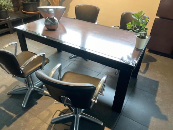 4 vintage kappersstoelen, Maison & Meubles, Chaises, Comme neuf, Quatre, Cuir, Métal, Noir, Enlèvement