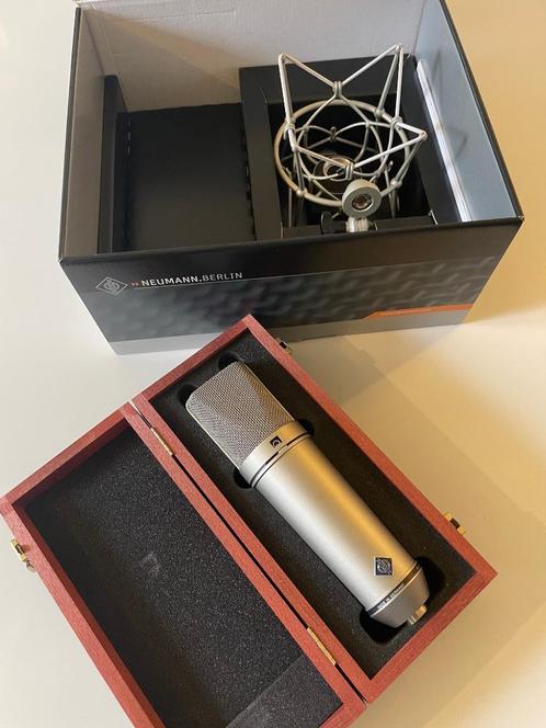 Neumann U87 Ai Studio Set maintenant, Musique & Instruments, Microphones, Utilisé, Micro studio, Enlèvement ou Envoi