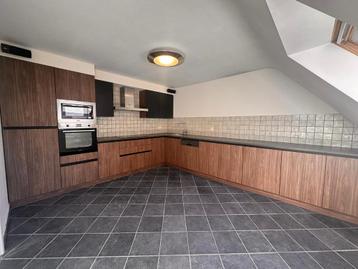 Uniek penthouse te koop met 4 slpks, 4 terrassen, 2 autosta. beschikbaar voor biedingen