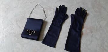 Handschoenen maat extra small en bijpassend tasje beschikbaar voor biedingen