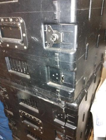 EMS flightcases gebruikt beschikbaar voor biedingen