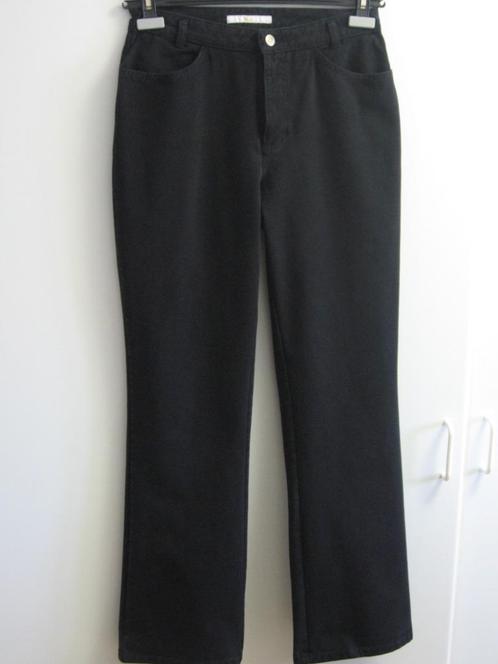 Zwarte broek met rechte pijp van Mac, type Melanie , maat 40, Kleding | Dames, Broeken en Pantalons, Zo goed als nieuw, Maat 38/40 (M)