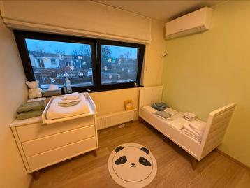 Mooie Childwood commode en meegroeibed 140x70 +vele extra’s beschikbaar voor biedingen