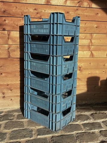 6 stapelbare kratten bakken plastiek - blauw beschikbaar voor biedingen