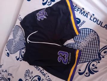 sportshorts  beschikbaar voor biedingen