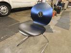 Chaise design avec assise et dossier en bois noir, Comme neuf, Métal, Noir, Design