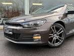 Volkswagen Scirocco ZETELVERWARMING / SENSOREN / NAVIGATIE /, Auto's, Stof, 4 cilinders, Bruin, Handgeschakeld