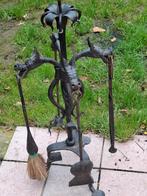 Serviteur de cheminée en fer forgé.  Style Gaudi ( Espagne)., Enlèvement ou Envoi