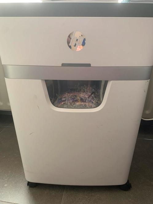 Papiervernietiger HP OneShred 18CC, Zakelijke goederen, Kantoor en Winkelinrichting | Apparatuur en Telecommunicatie, Papiervernietiger