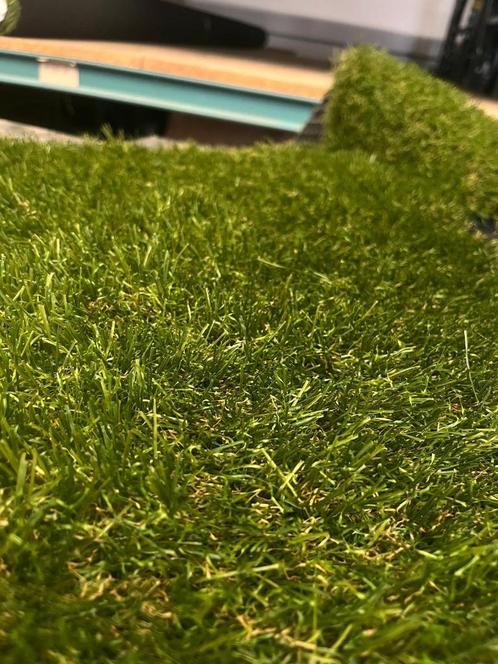 Kunstgras reststuk 1m x 4m, Tuin en Terras, Gras en Kunstgras, Nieuw, Kunstgras, 20 m² of meer, Ophalen
