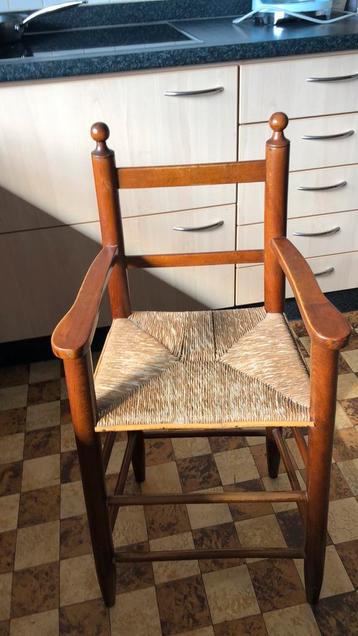 Kinderstoel  beschikbaar voor biedingen