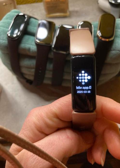 xioami mi, samsung, fitbit, google pixel watch 1, Handtassen en Accessoires, Smartwatches, Zo goed als nieuw, Android, Waterdicht