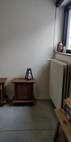 2 nachtkastjes eik fineer, Gebruikt, 45 tot 65 cm, Hout, 55 tot 70 cm