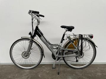 Verschillende gebruikte fietsen te koop