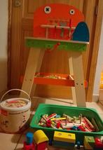 Houten werkbank + veel materiaal+ houten trein, Kinderen en Baby's, Ophalen, Zo goed als nieuw