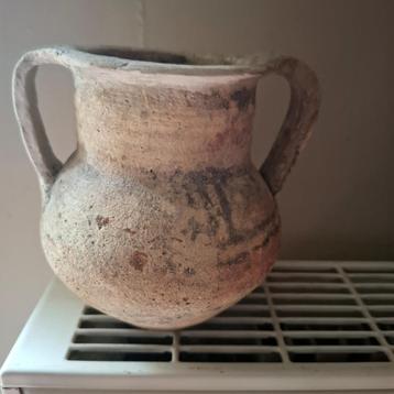 Bodemvondst 2 Oud-Romeinse potjes beschikbaar voor biedingen