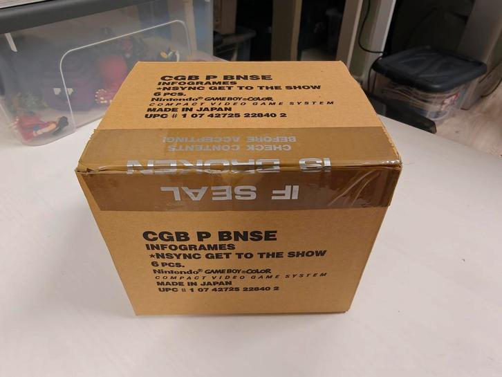 GameBoy Advance Dispatch Box, Games en Spelcomputers, Spelcomputers | Nintendo Game Boy, Game Boy Color, Verzenden